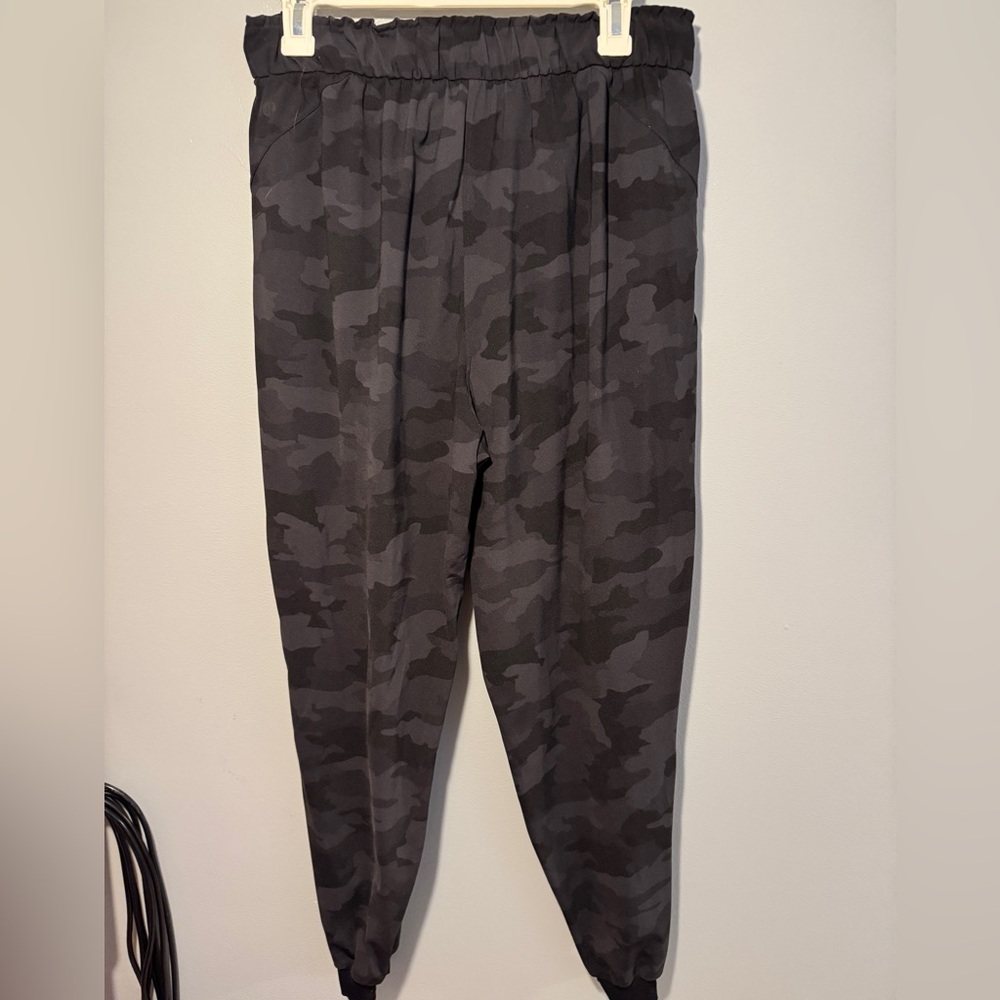 Lululemon Stretch High Rise Jogger - Picture 4 of 4